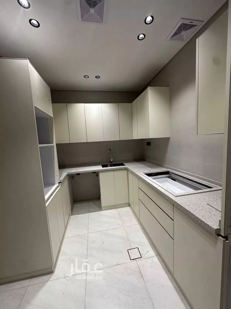 3 bedroom apartment in Al Rawdah, Jeddah 4