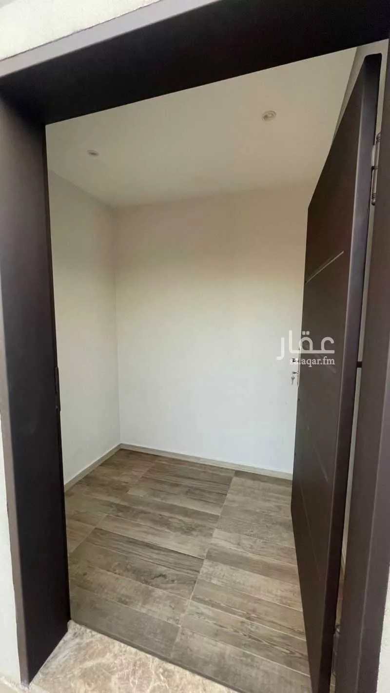 فيلا 4 غرف في النرجس 4