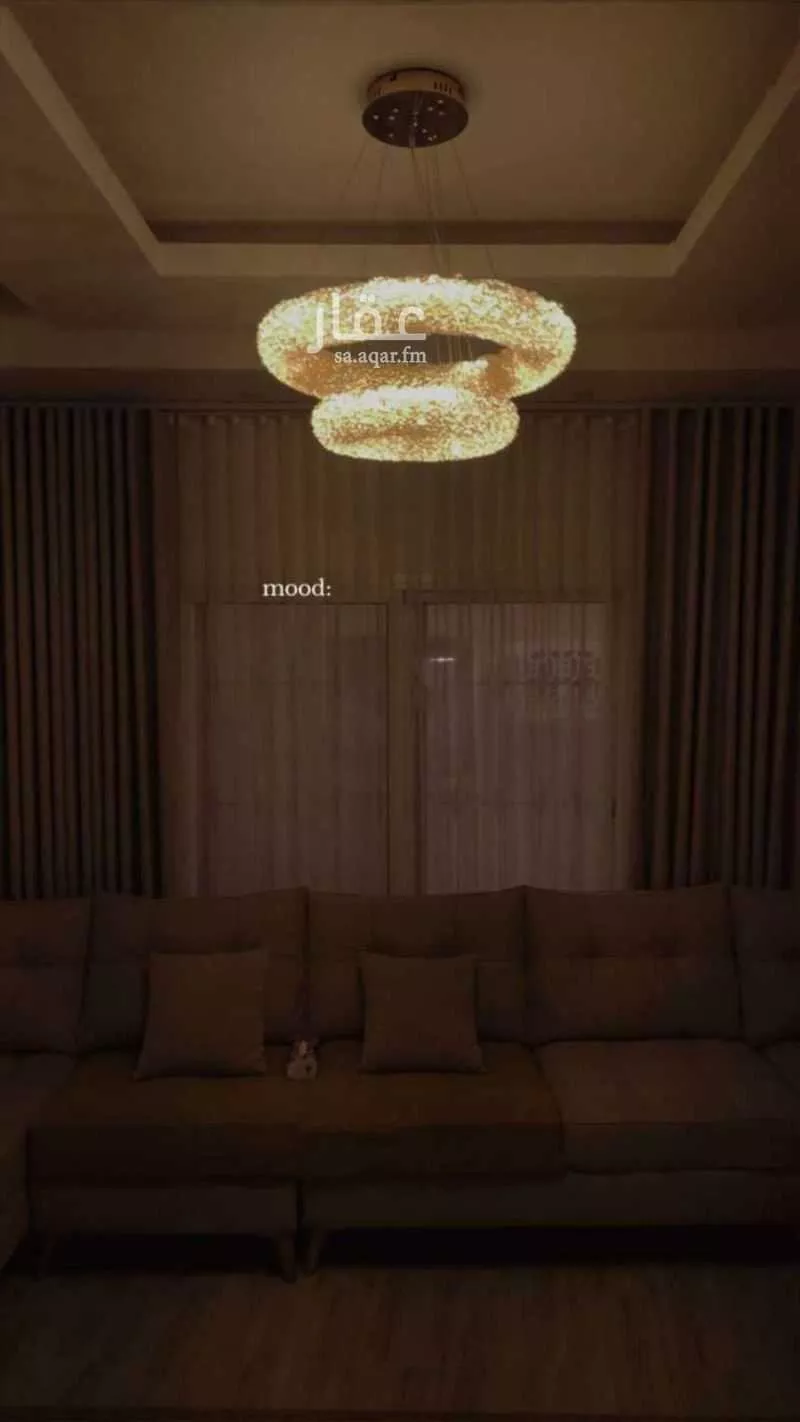 فيلا 5 غرف في ضاحية الملك فهد 3