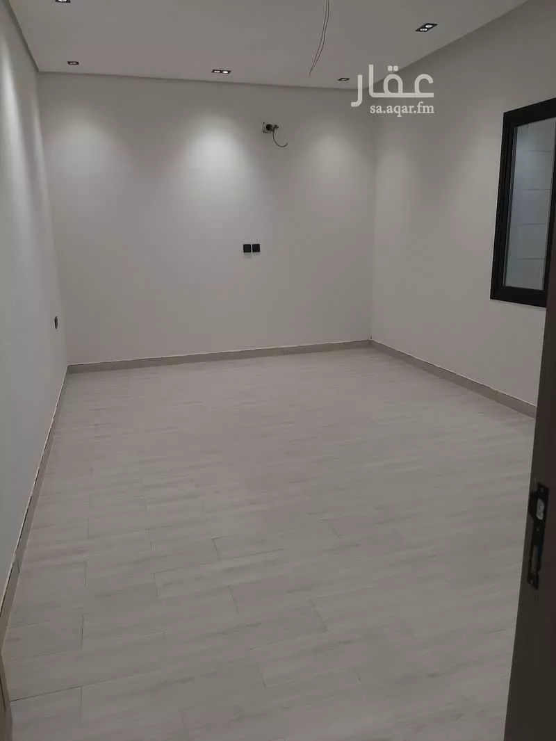 فيلا 5 غرف في ضاحية الملك فهد 4