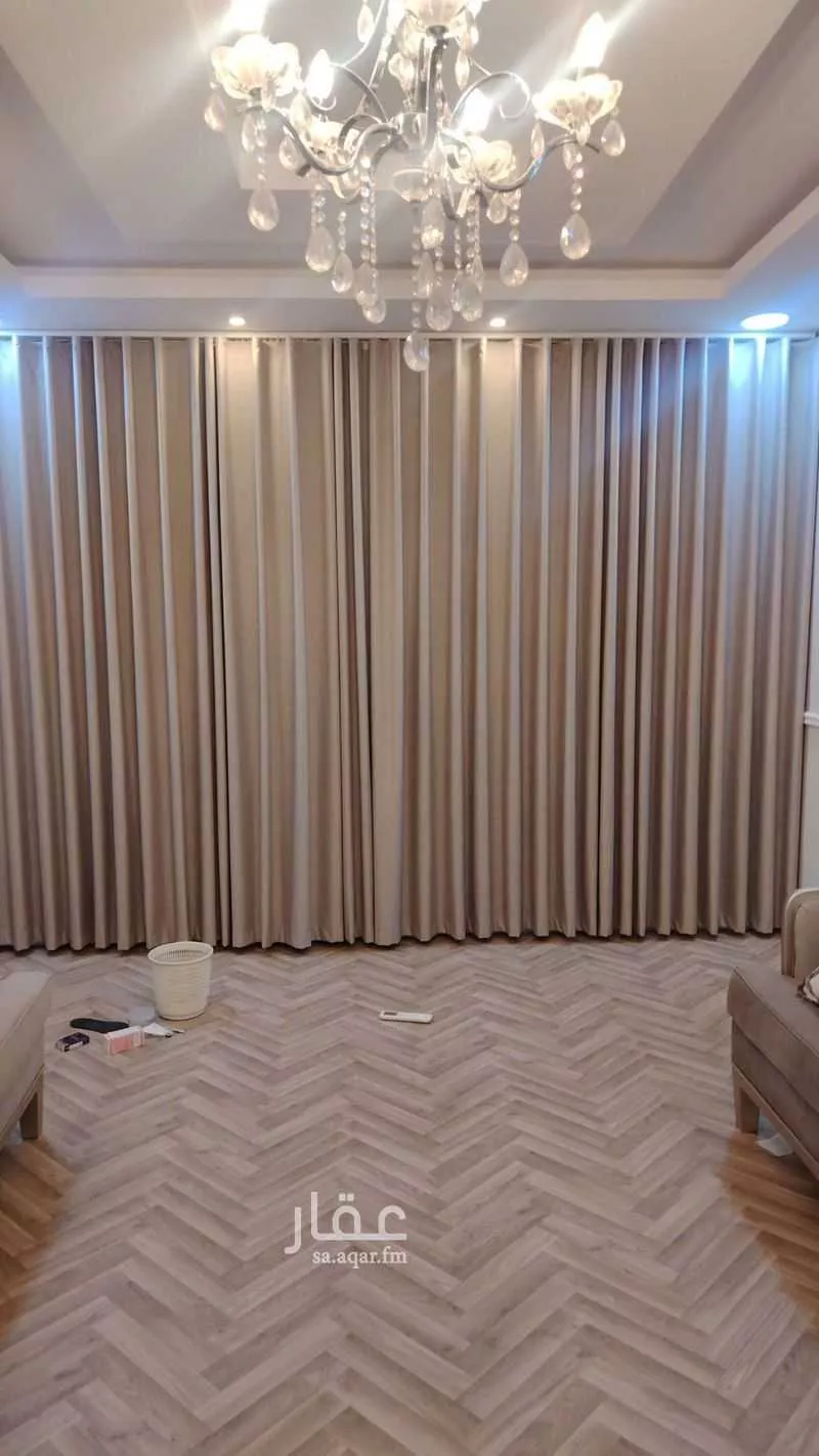 فيلا 5 غرف في ضاحية الملك فهد 2