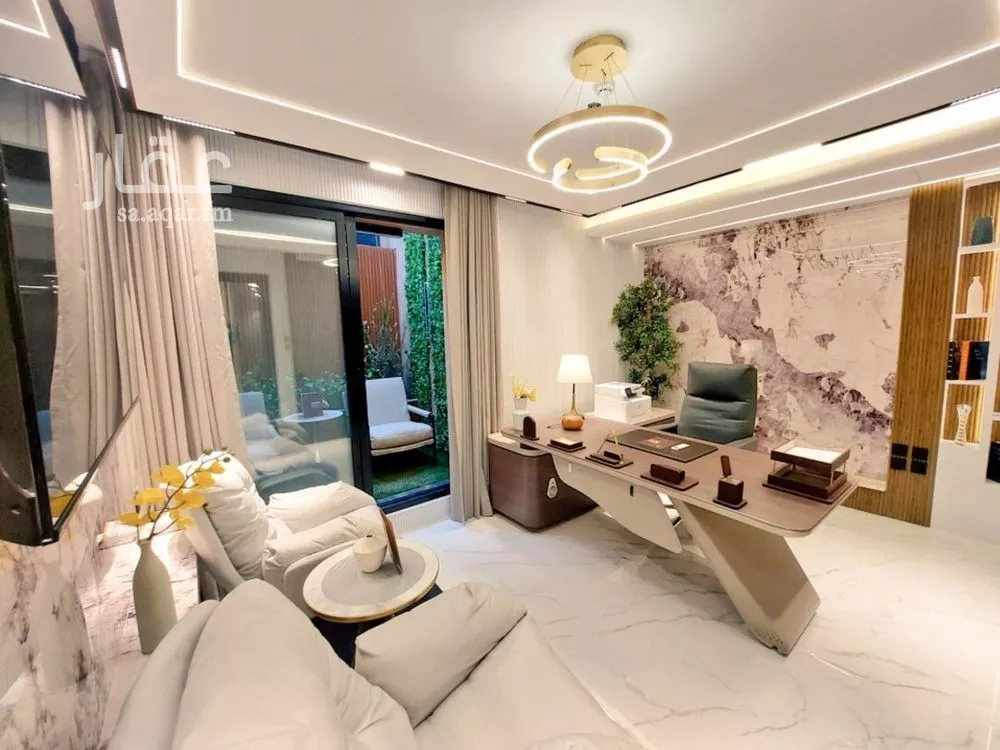 مكتب 55 م² في العليا 1