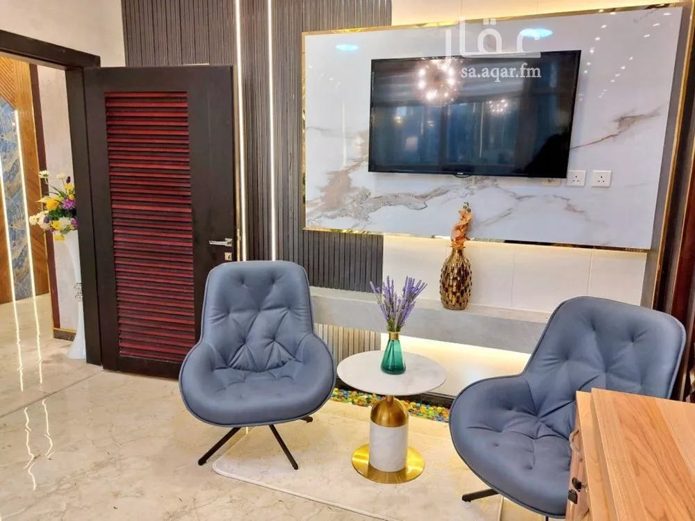 مكتب 113 م² في العليا 4