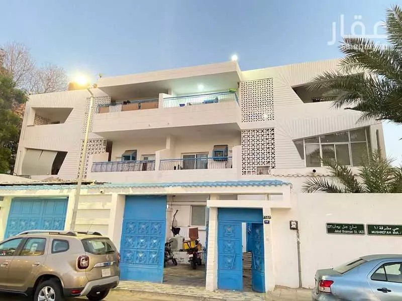 عمارة 1131 م² في مشرفة 4