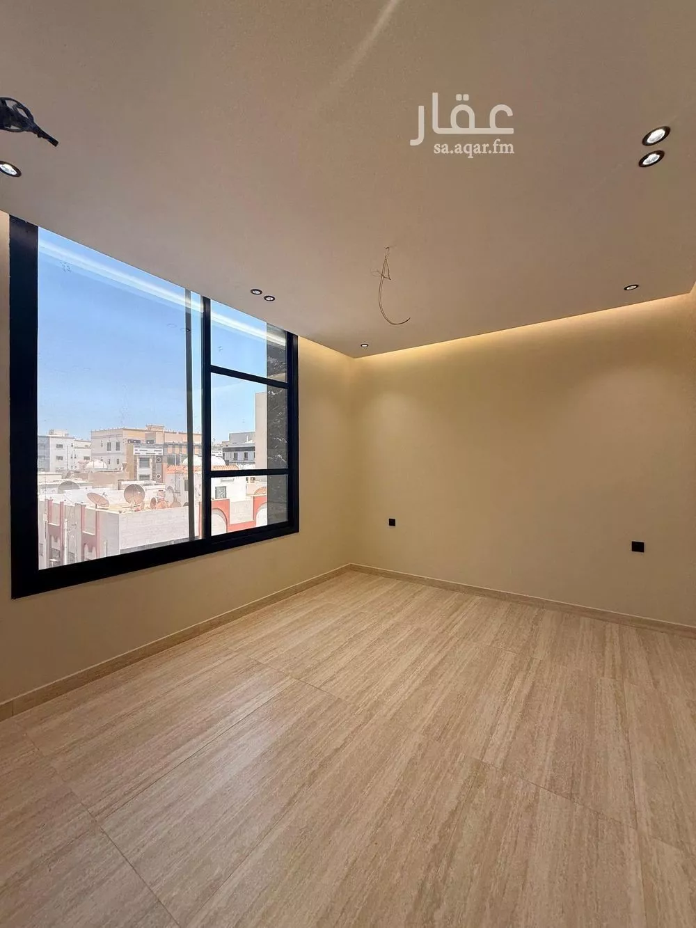 شقة 4 غرف في الروضة 4