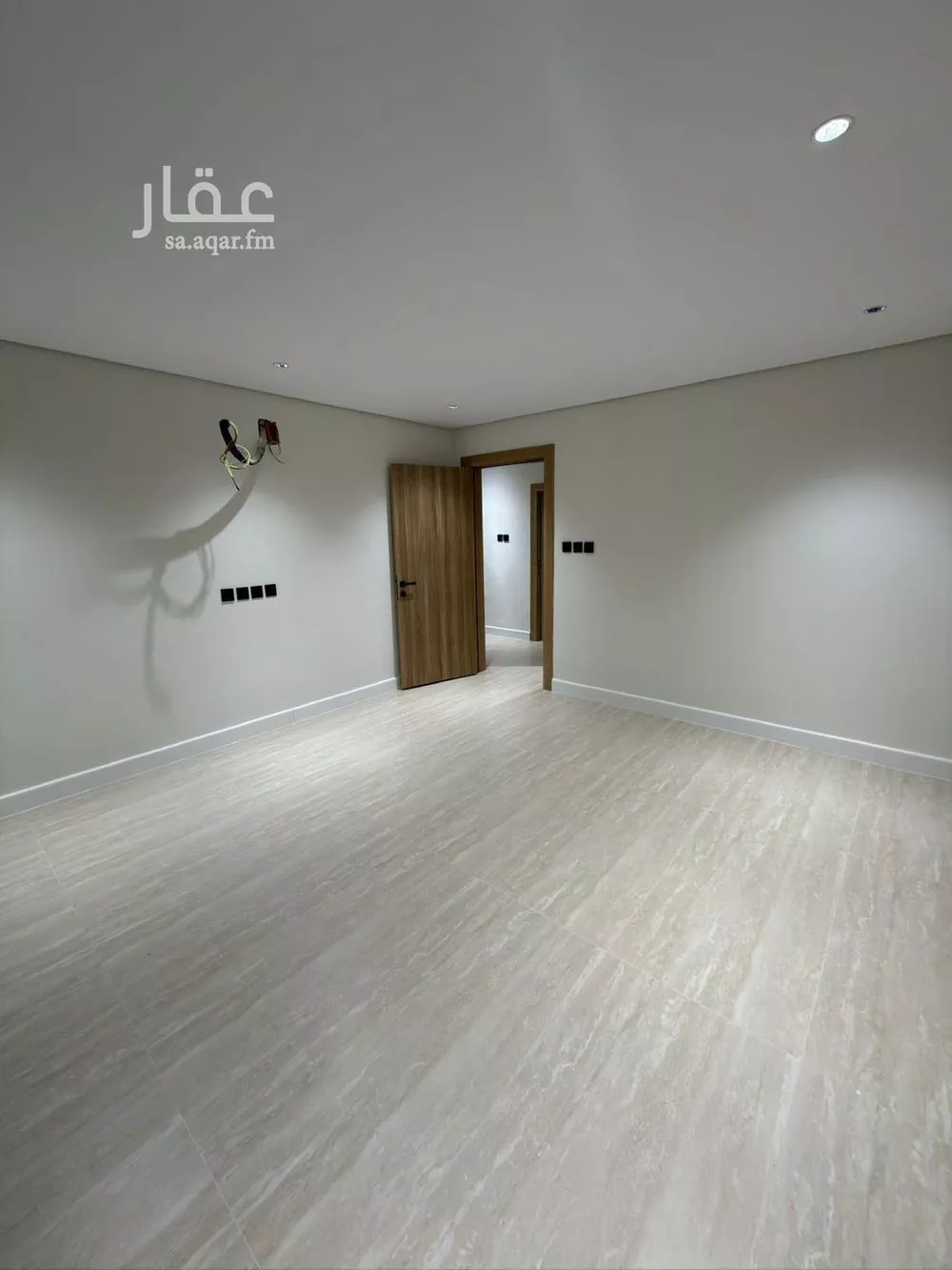 فيلا 10 غرف في النرجس 5