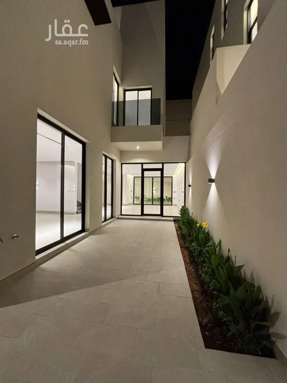 فيلا 6 غرف في النرجس 5