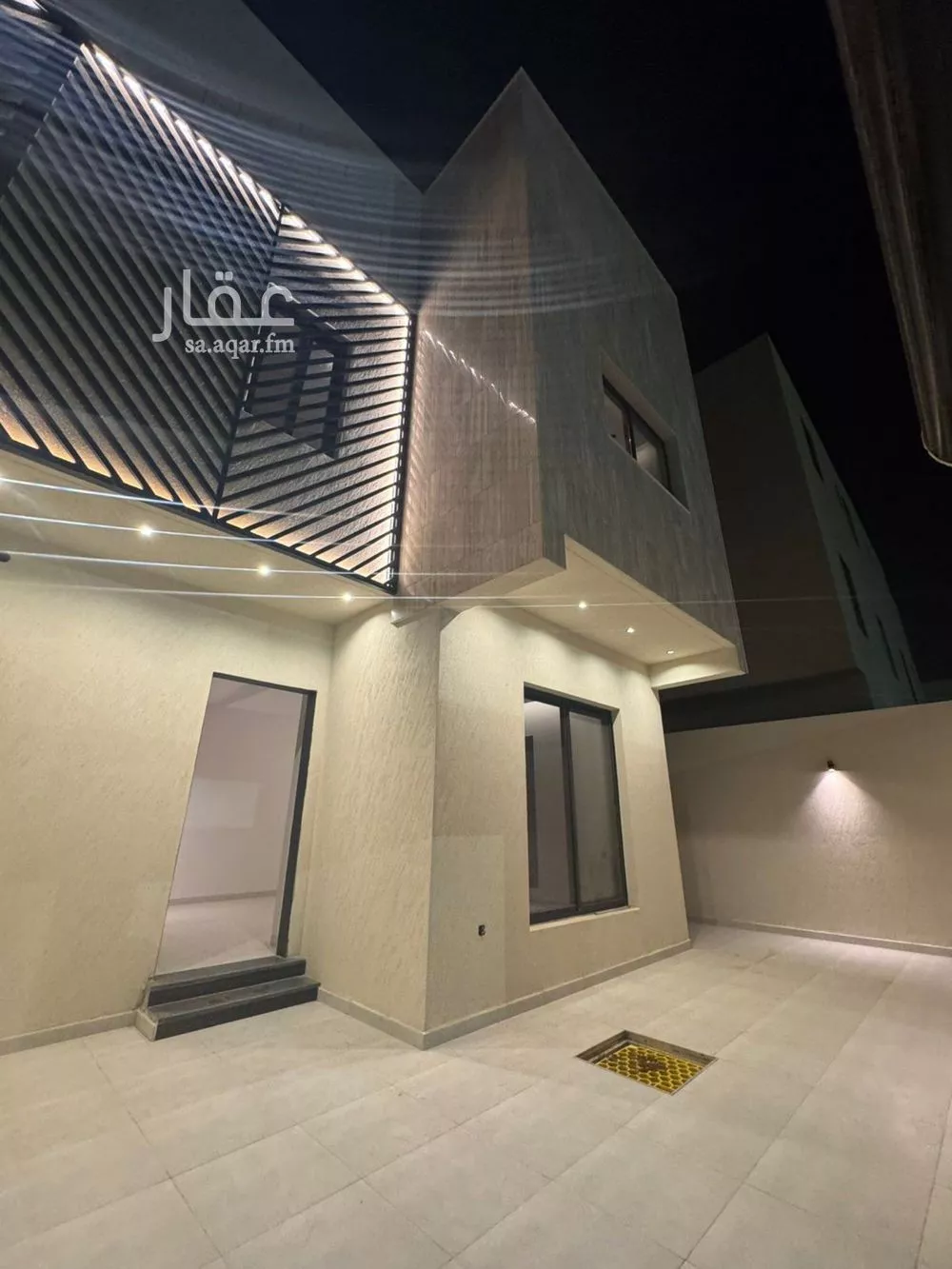 فيلا 6 غرف في العارض 2