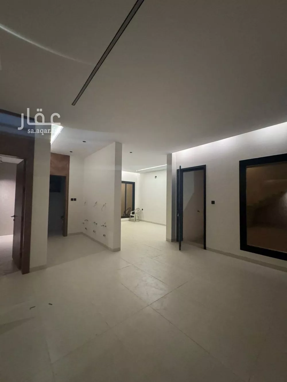 فيلا 6 غرف في العارض 5