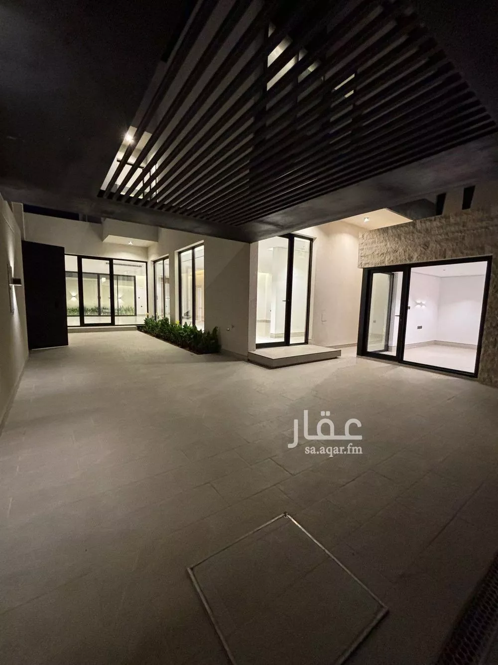 فيلا 6 غرف في النرجس 4