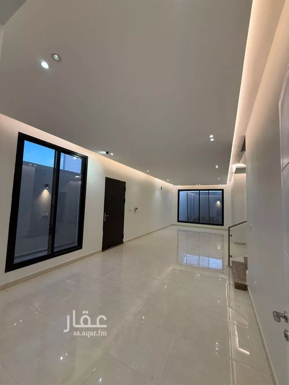 فيلا 6 غرف في العارض 2