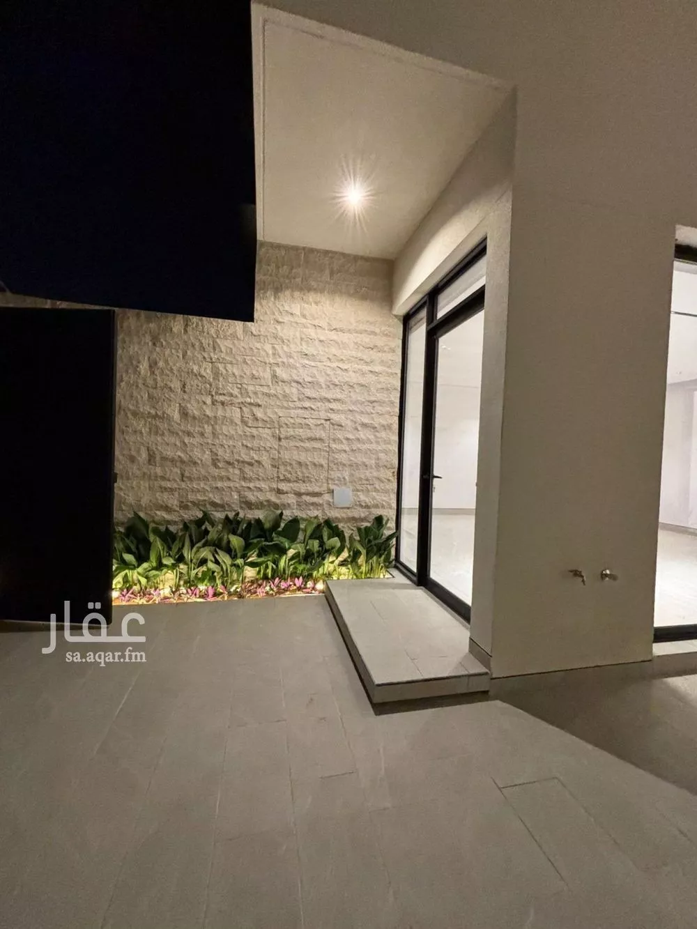 فيلا 6 غرف في النرجس 3