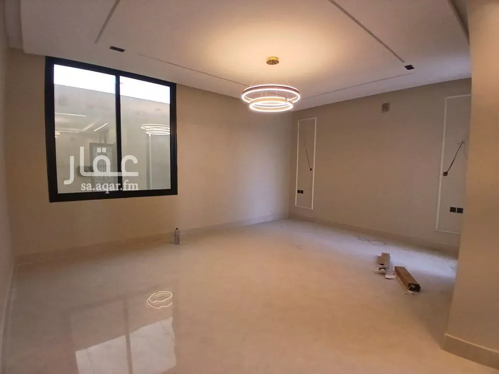 9 bedroom villa in Al Amwaj 1