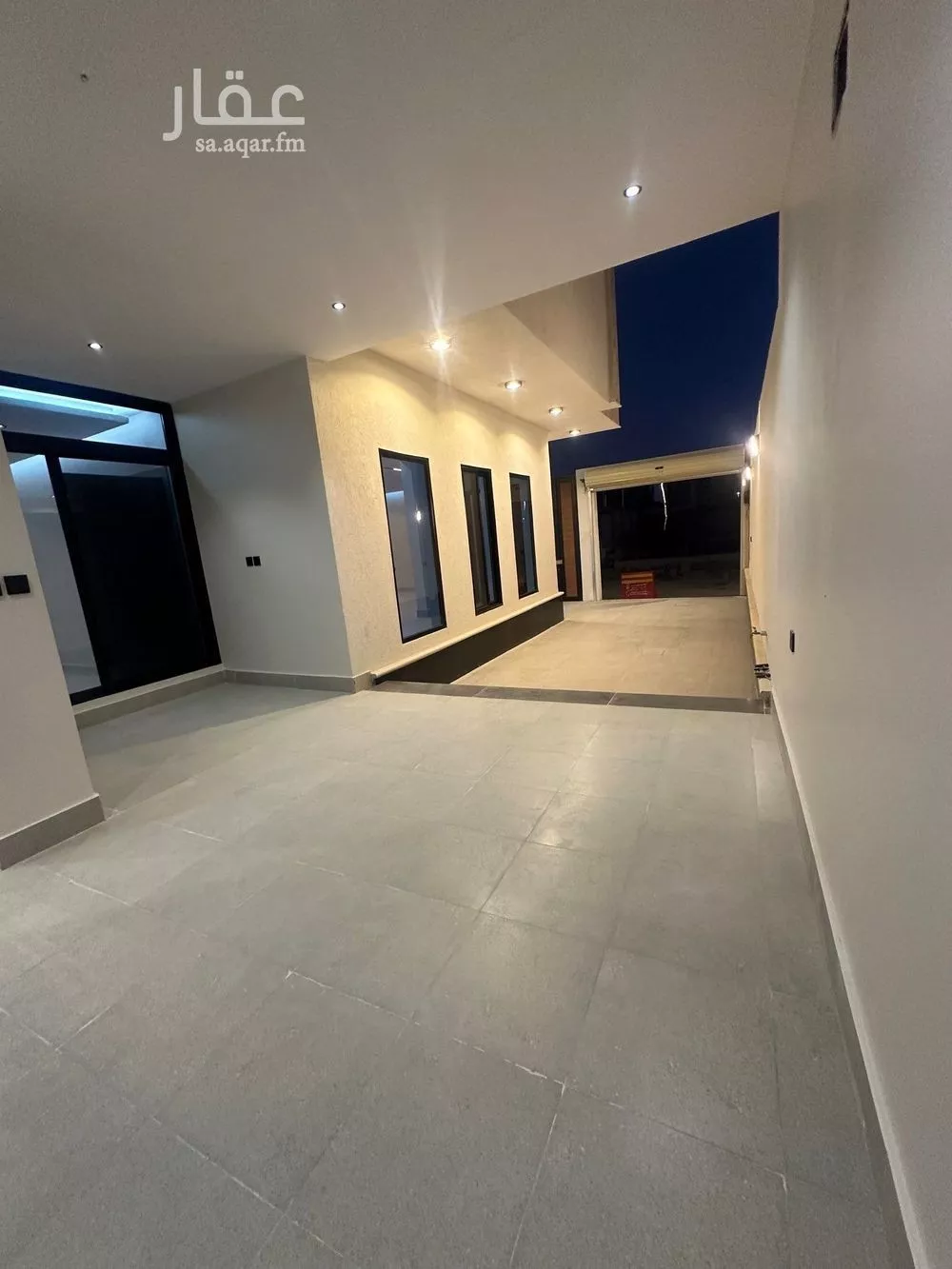 فيلا 9 غرف في الشرق 2