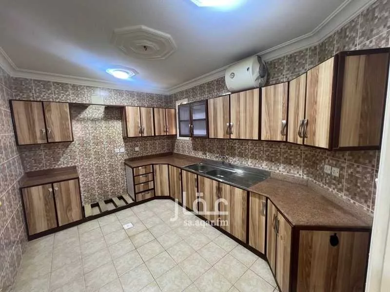 3 bedroom apartment in Al Hazm 1
