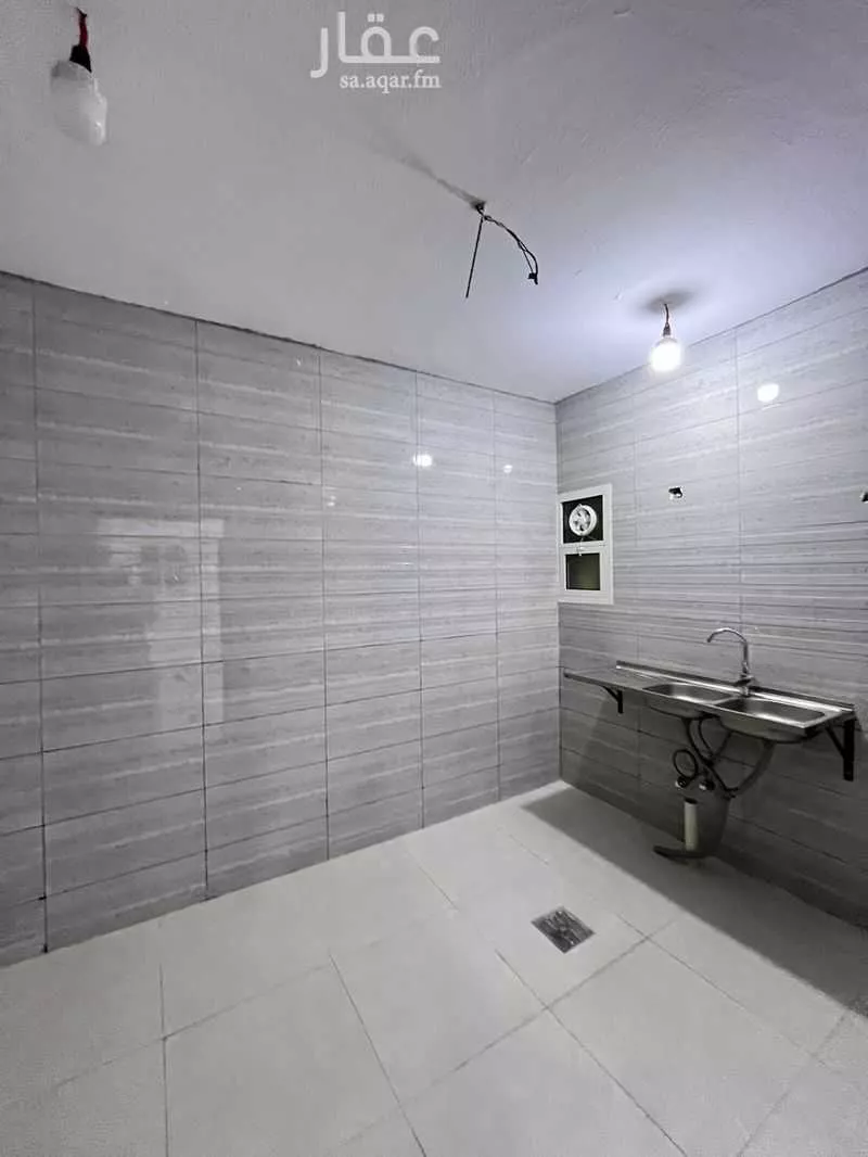 عمارة 239 م² في منفوحة الجديدة 2