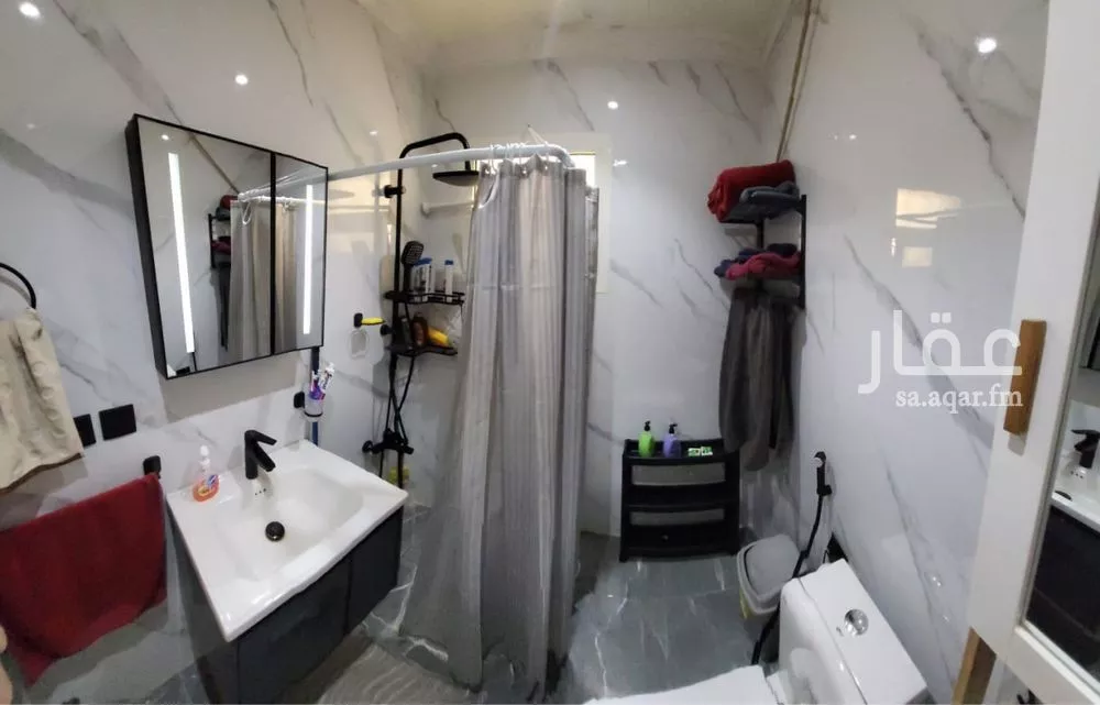 4 bedroom apartment in Ar Rakah Al Janubiyah, Eastern Province 12