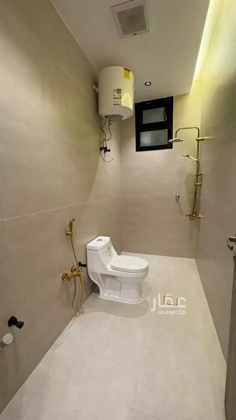 فيلا 8 غرف في عكاظ 5