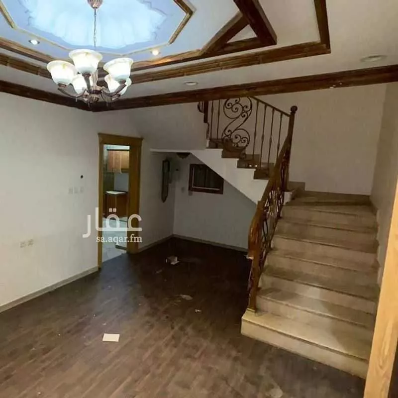 فيلا 6 غرف في العريجاء الغربية 5