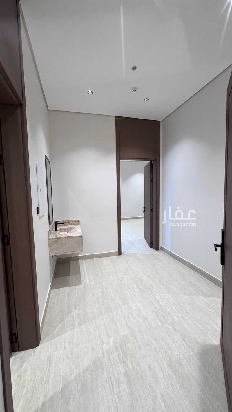 41 bedroom building in Granada, Riyadh 4