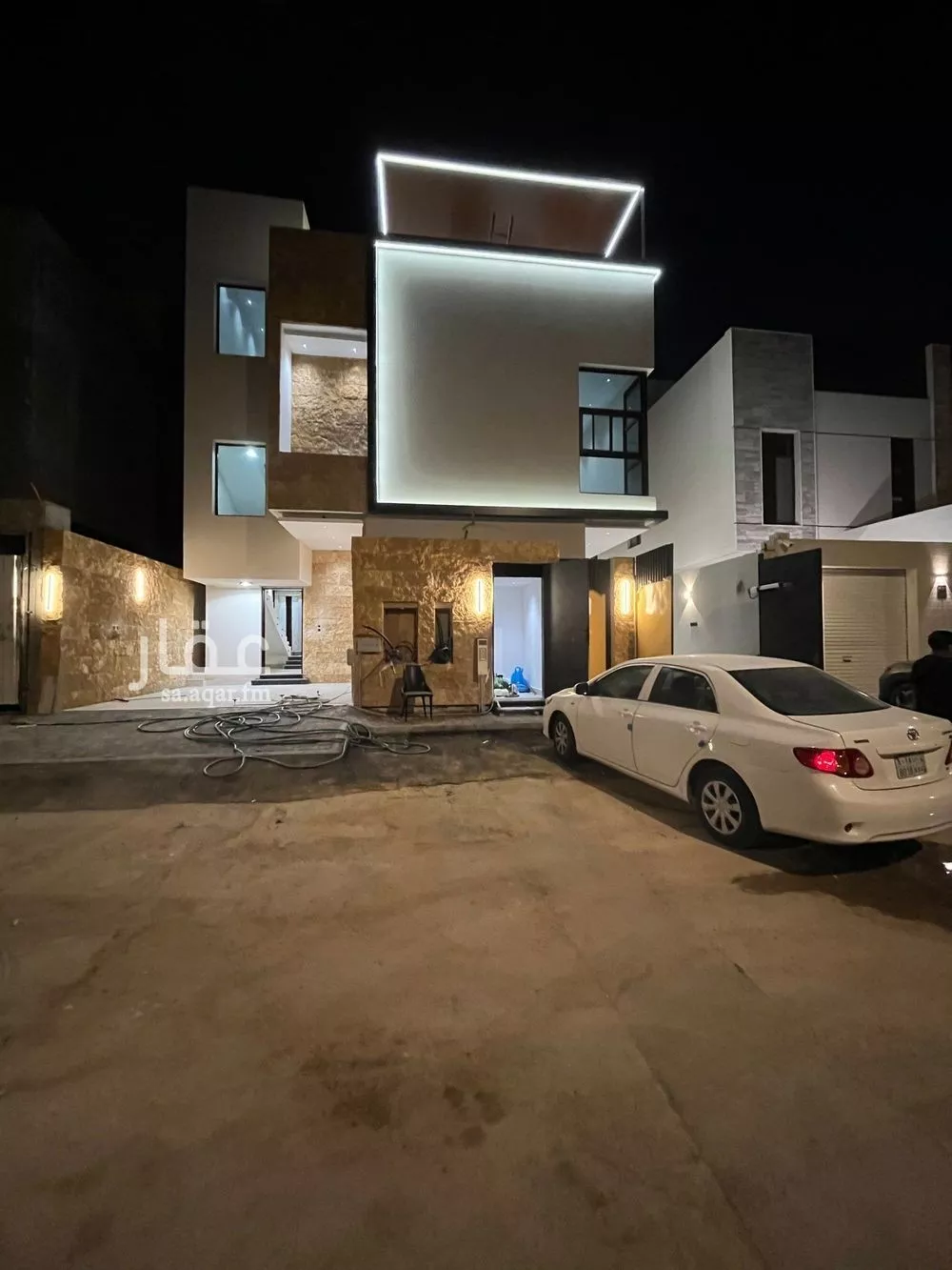 3 bedroom floor in Al Khaleej 1