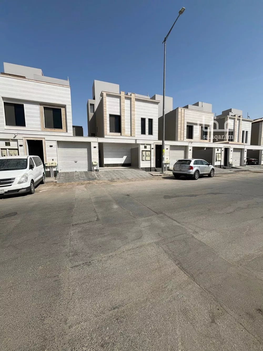 دور 3 غرف في السعادة 1