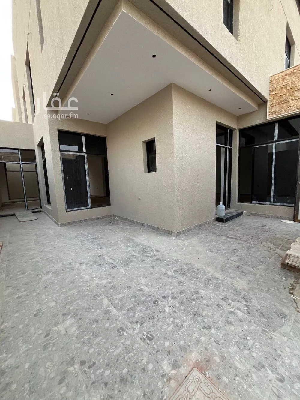 فيلا 4 غرف في الرمال 5