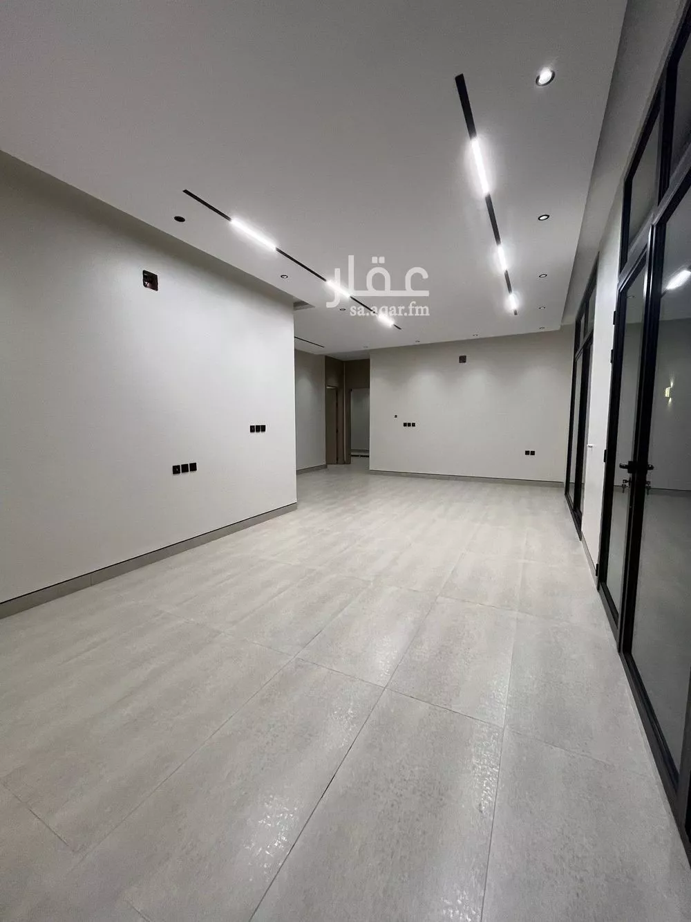 3 bedroom floor in Al Khaleej 2