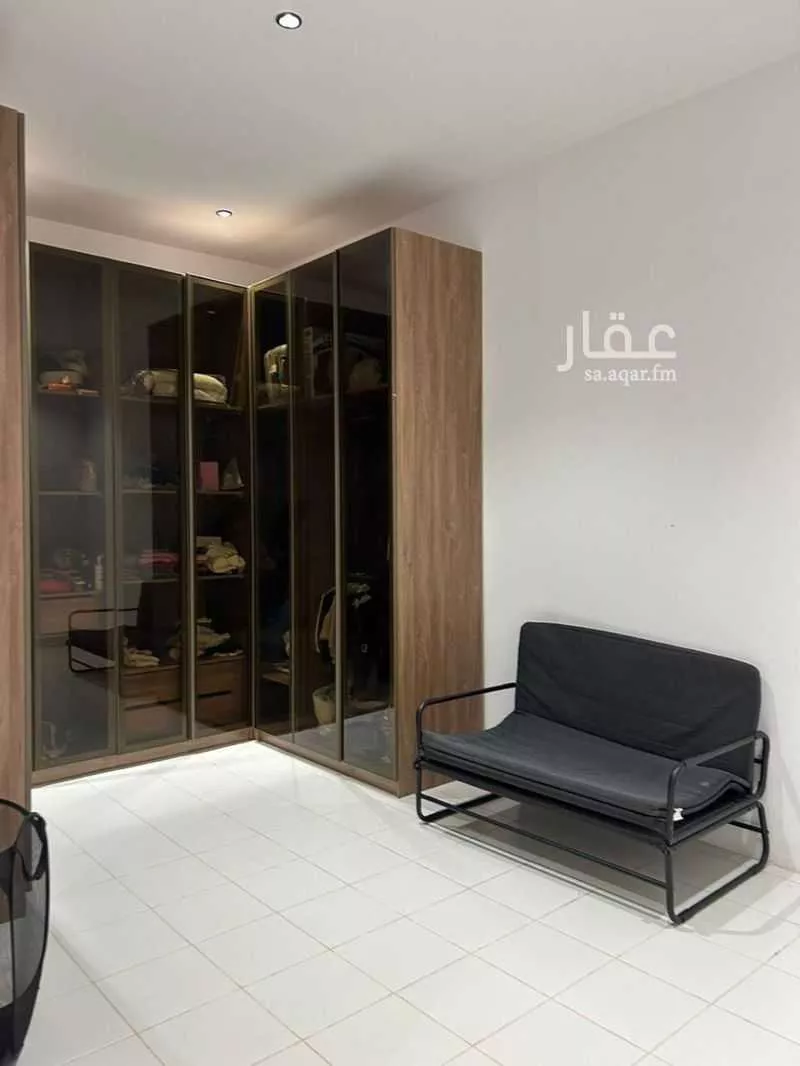 7 bedroom apartment in Al Fakhriyah, Riyadh 15