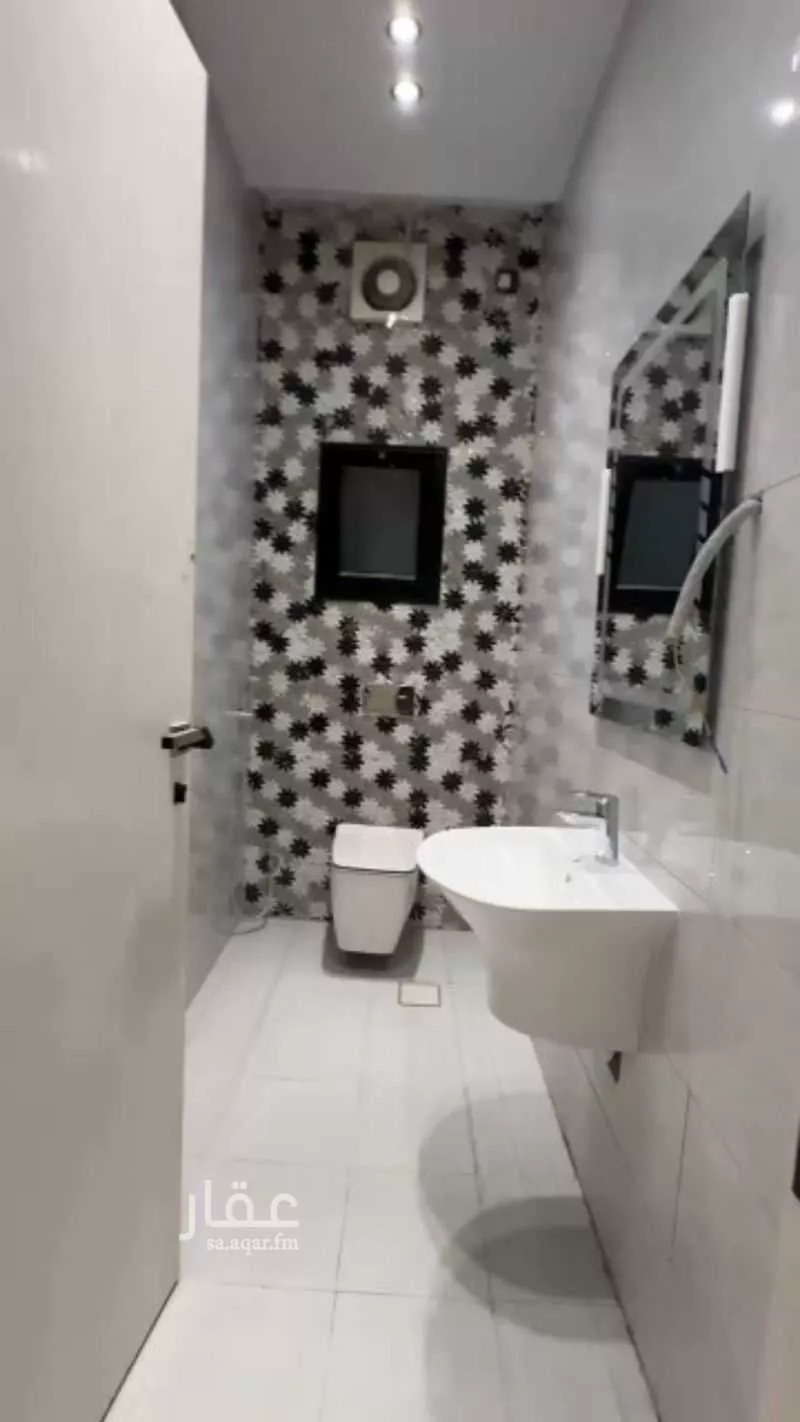 شقة 5 غرف في الواحة 4