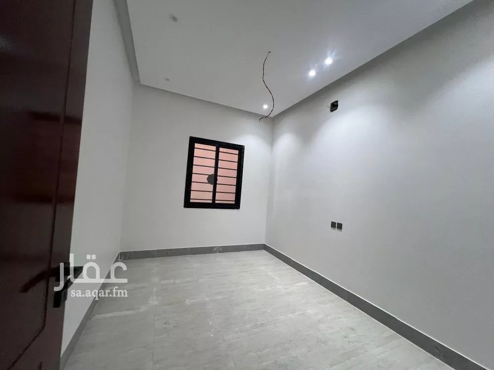 شقة 3 غرف في عكاظ 3