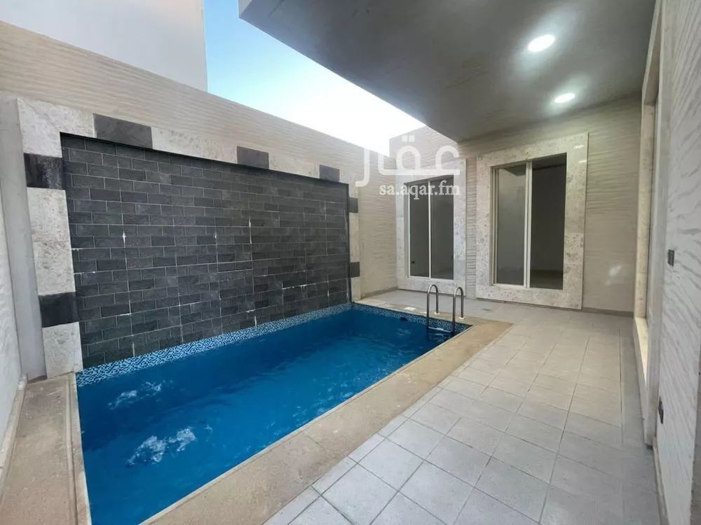 5 bedroom villa in Al Aridh 3