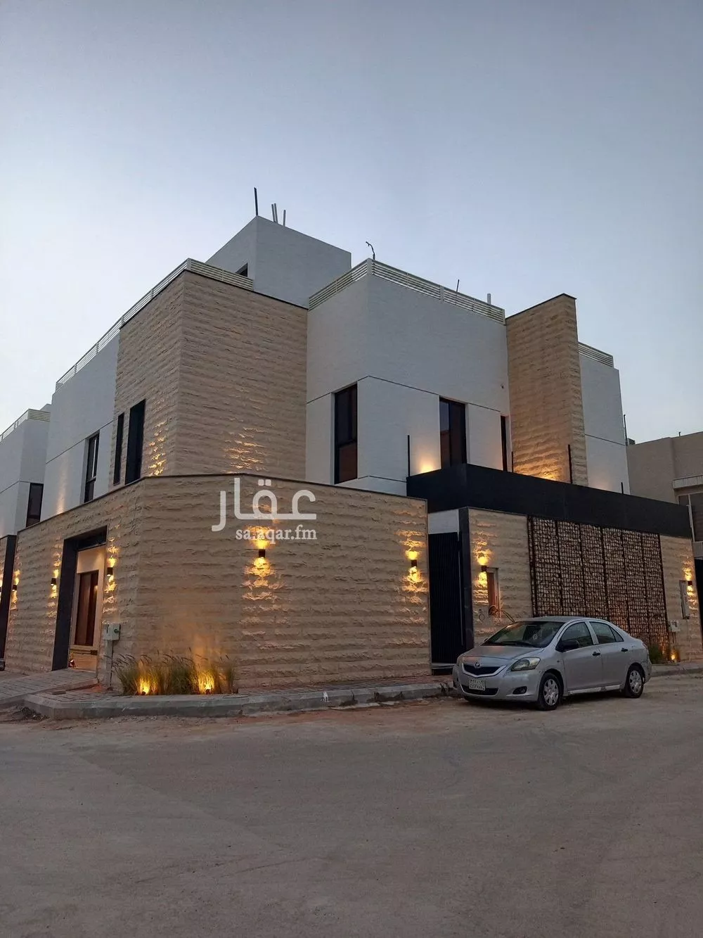 فيلا 5 غرف في العارض 3