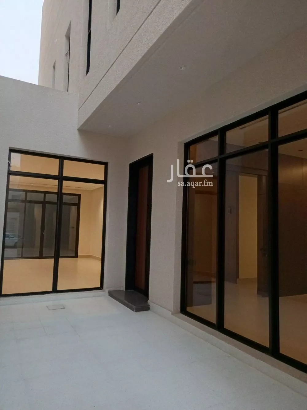 فيلا 5 غرف في النرجس 2