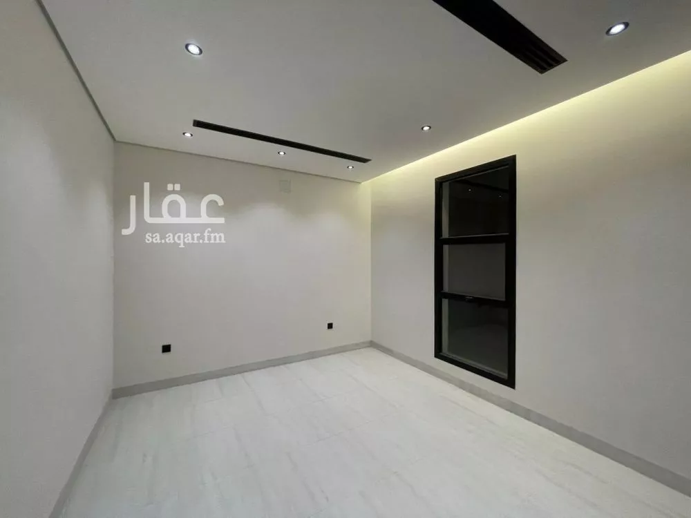 فيلا 4 غرف في العارض 5