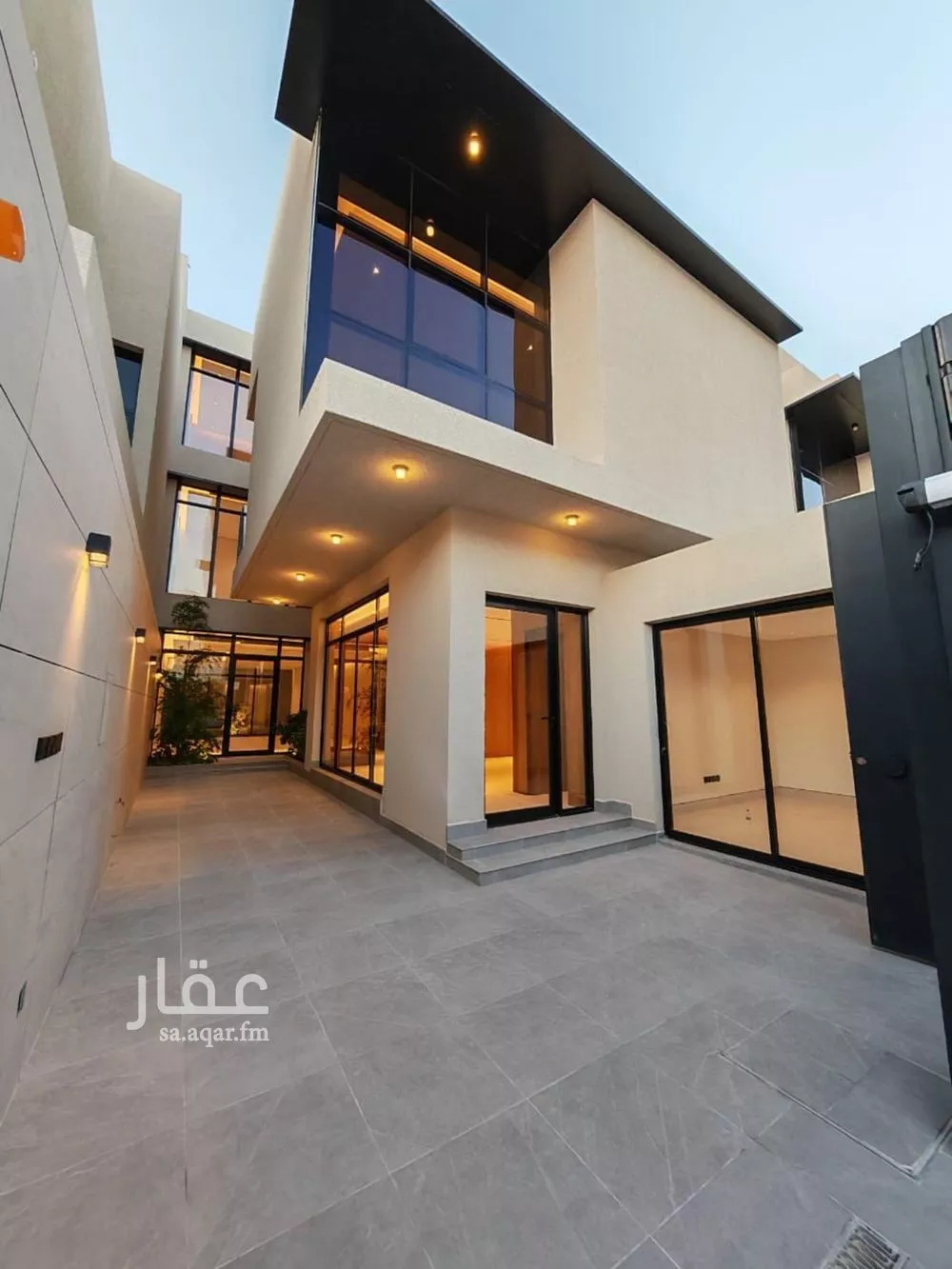 فيلا 6 غرف في النرجس 3