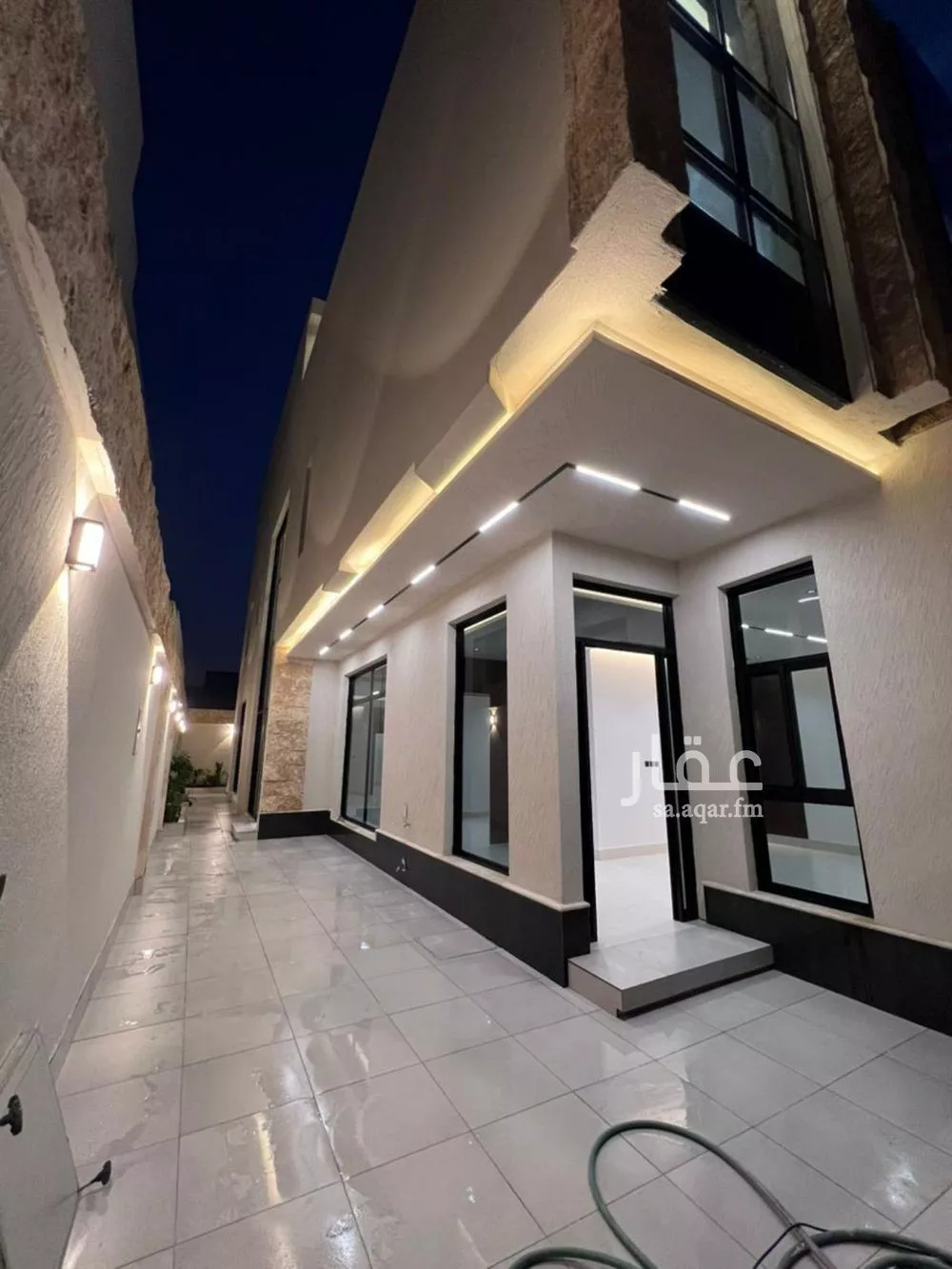 فيلا 4 غرف في النرجس 3