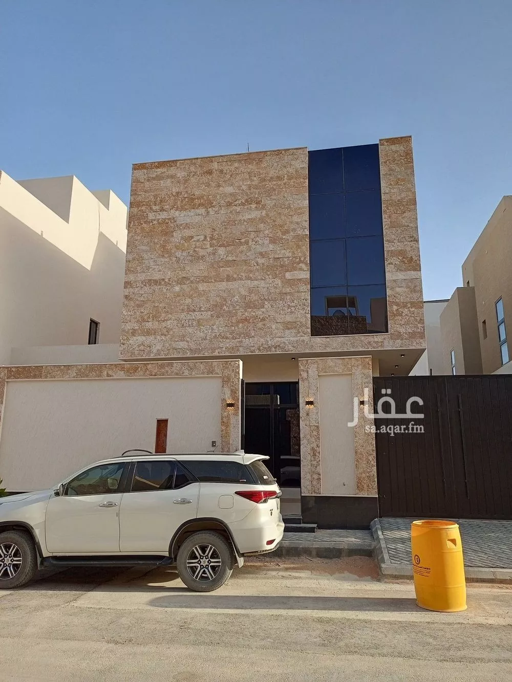 4 bedroom villa in Al Narjis 1