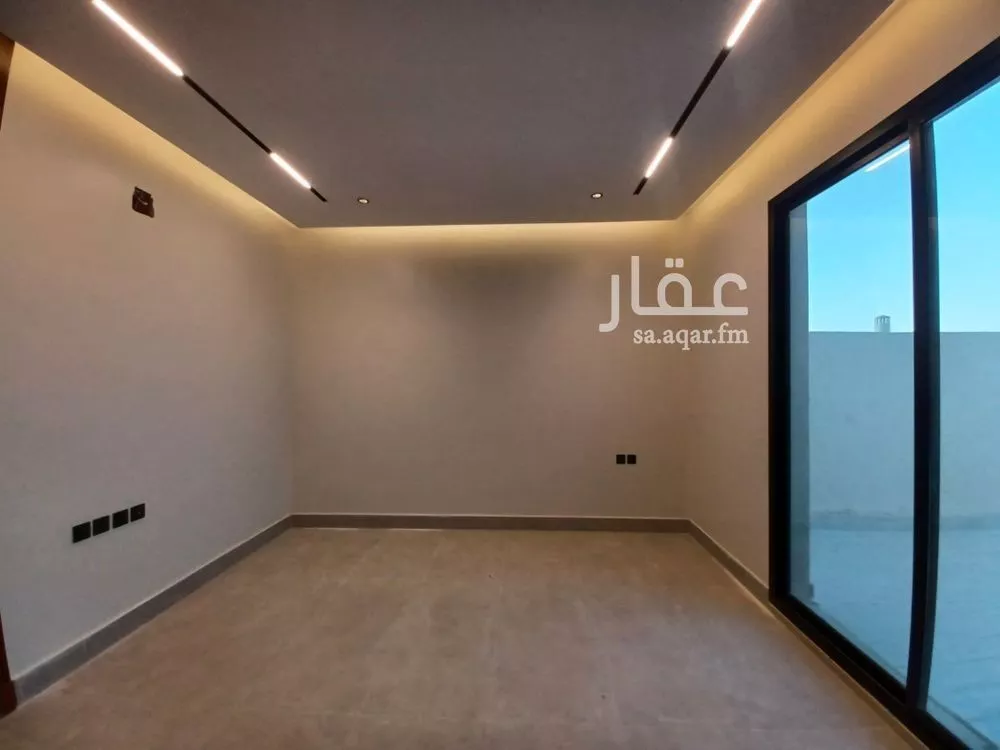 5 bedroom villa in Al Aridh 3