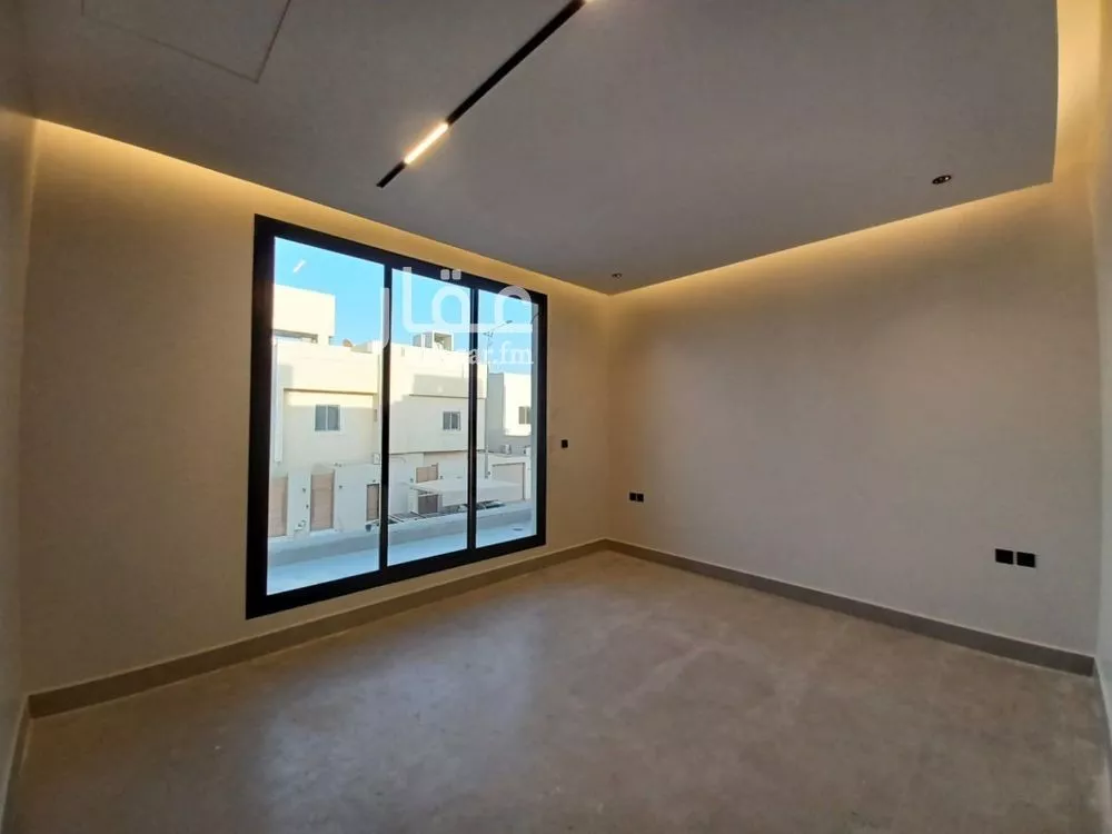 5 bedroom villa in Al Aridh 4