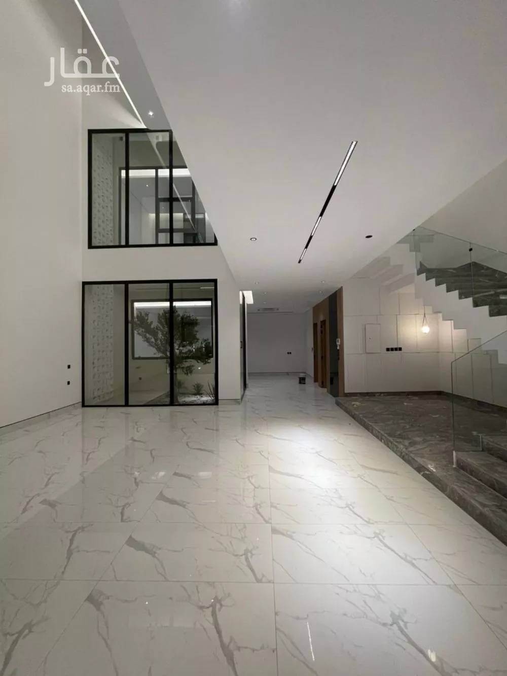 فيلا 5 غرف في النرجس 4