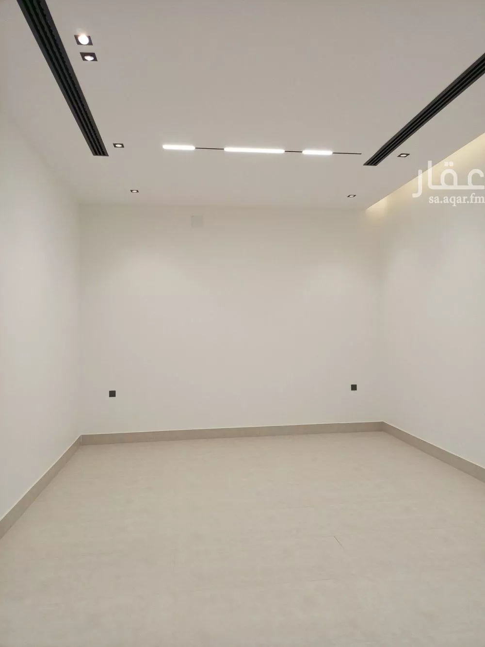 فيلا 5 غرف في النرجس 4