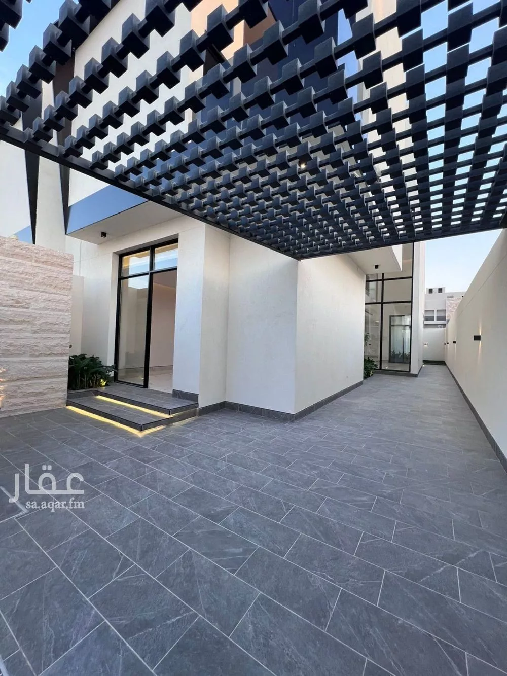 فيلا 5 غرف في النرجس 2