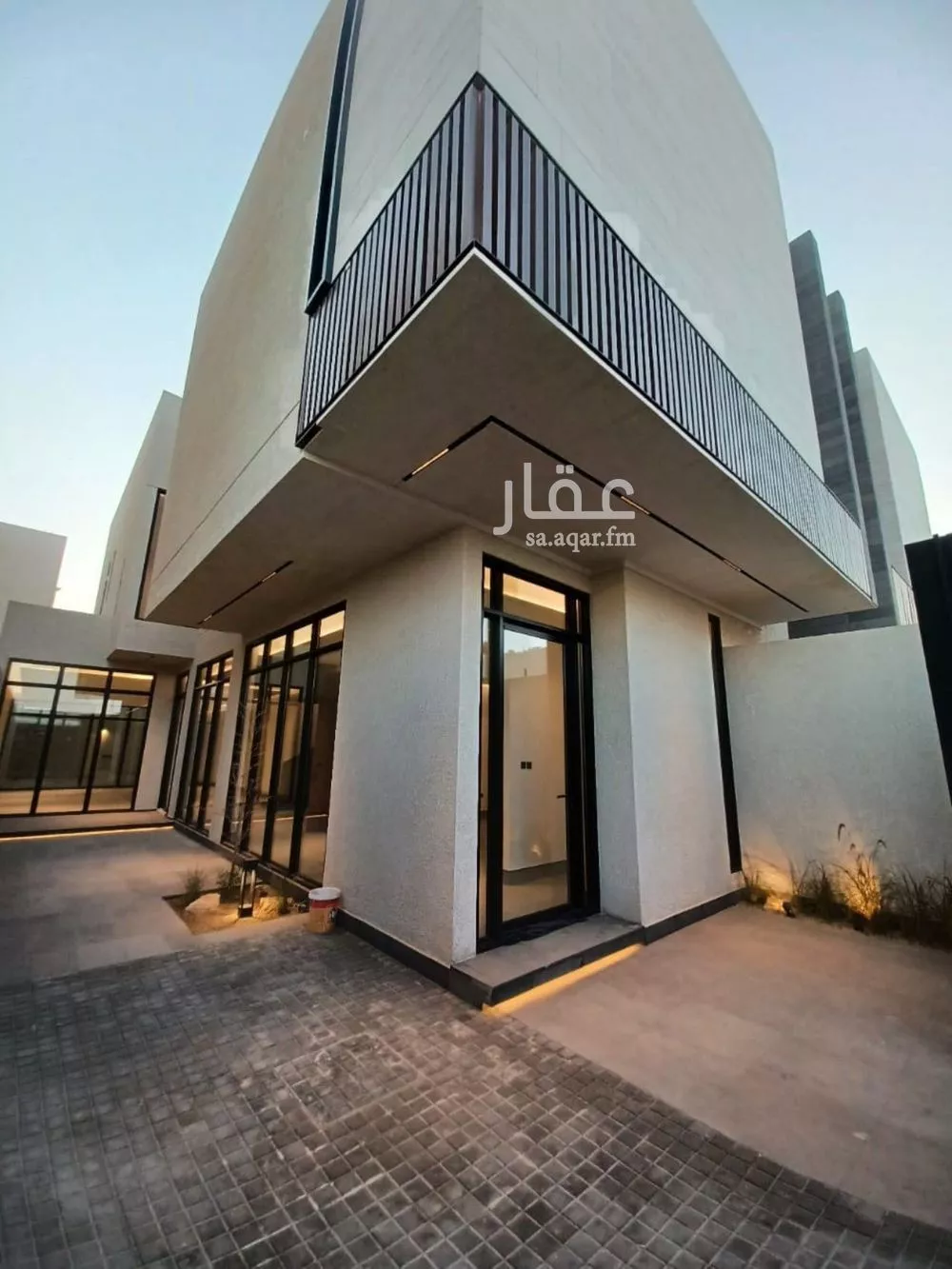 5 bedroom villa in Al Narjis 4
