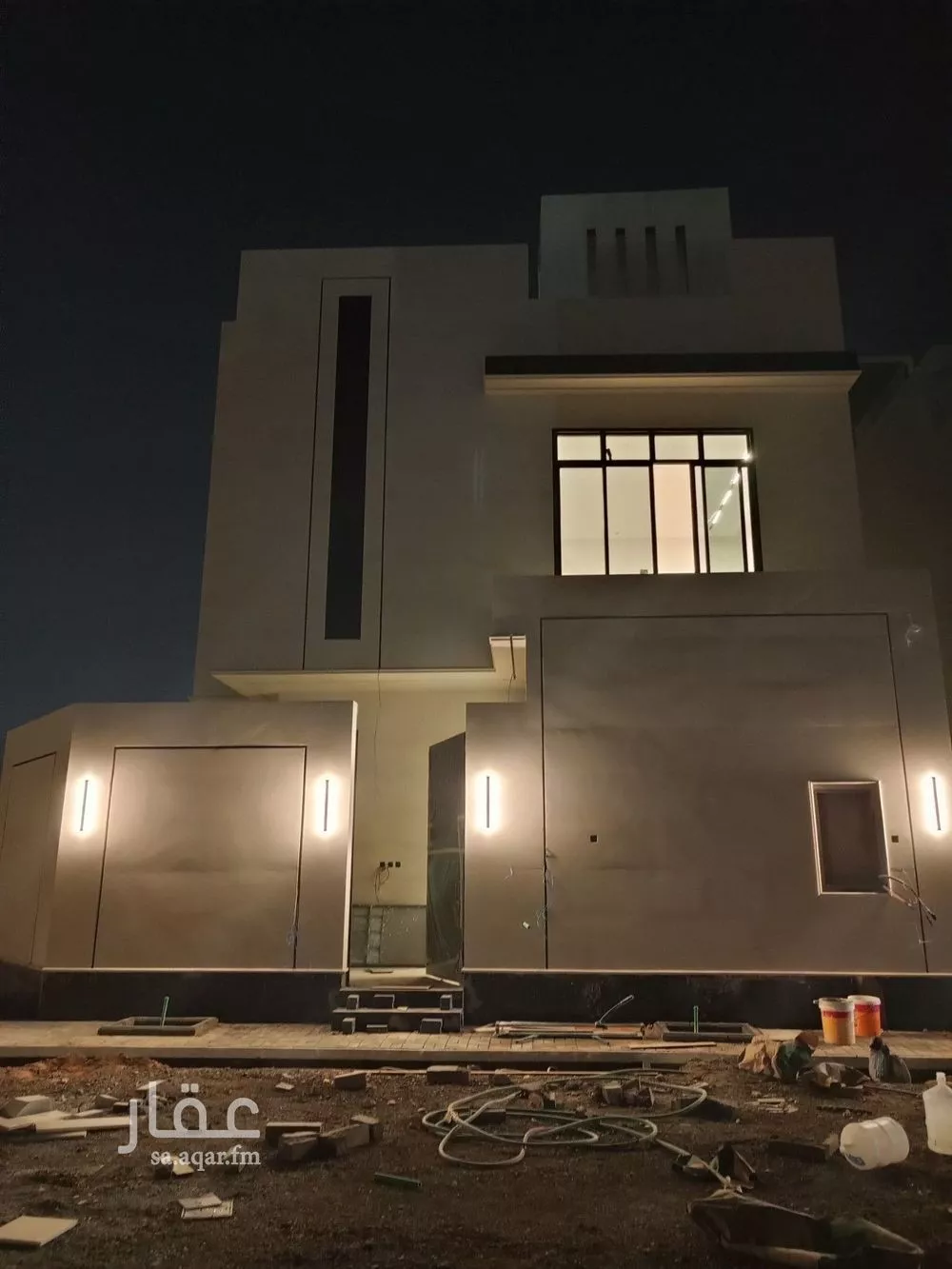 فيلا 5 غرف في العارض 2