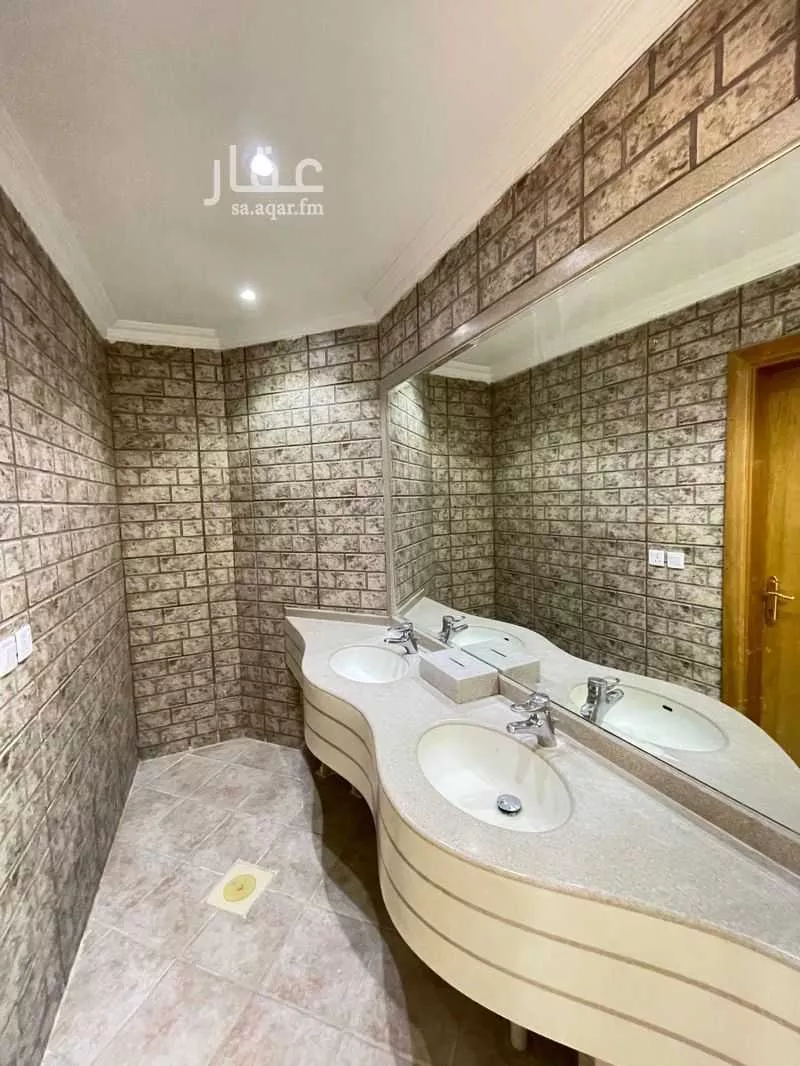 9 bedroom villa in Al Manar 5