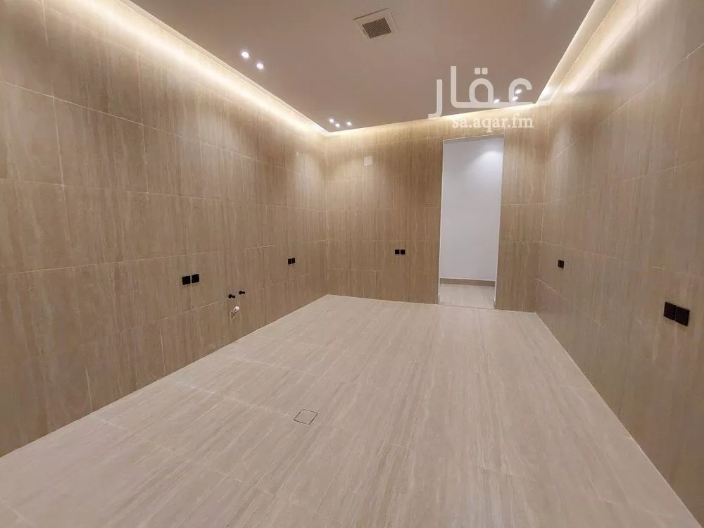 4 bedroom villa in Tuwaiq, Riyadh 12