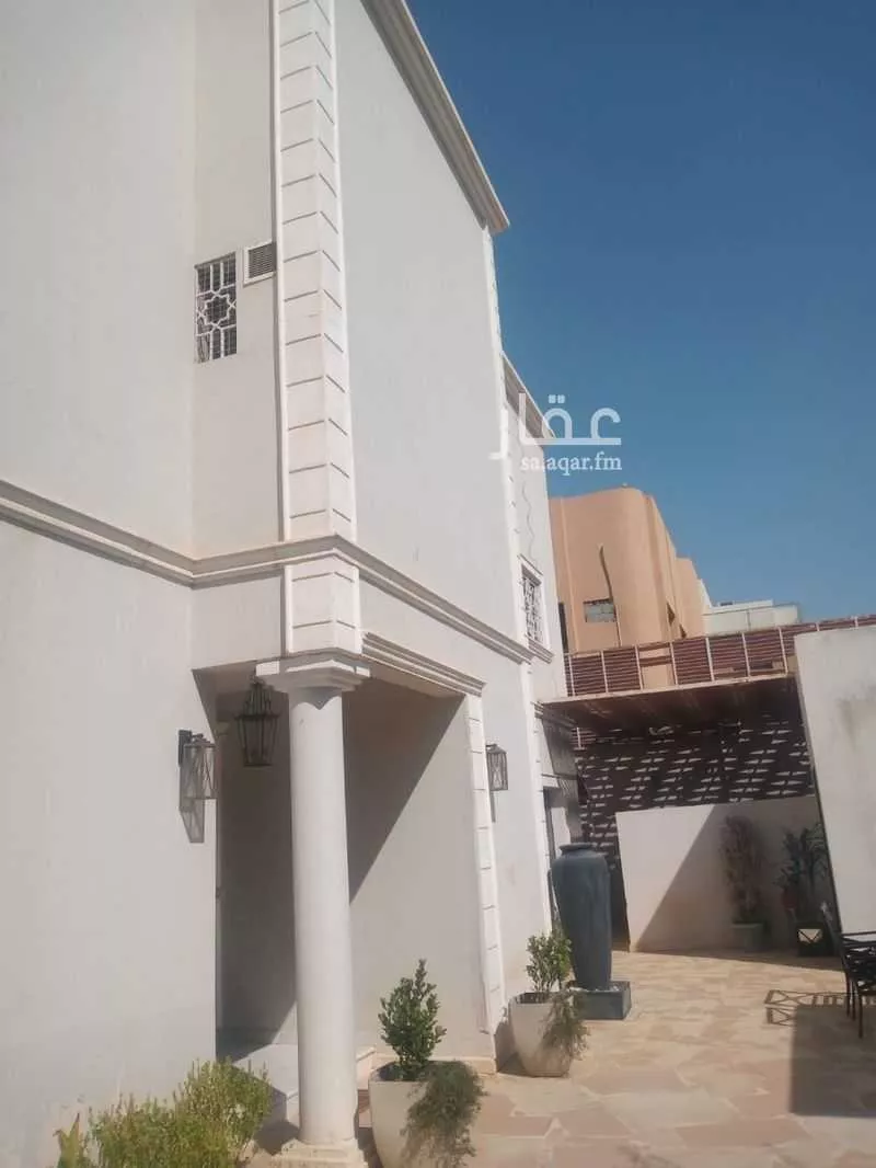 فيلا 7 غرف في الورود 4