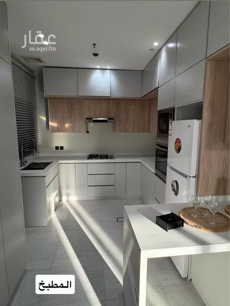 شقة 5 غرف في الحمرا 5