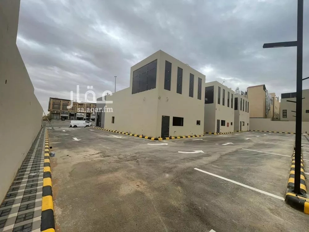 محل 2750 م² في النرجس 2